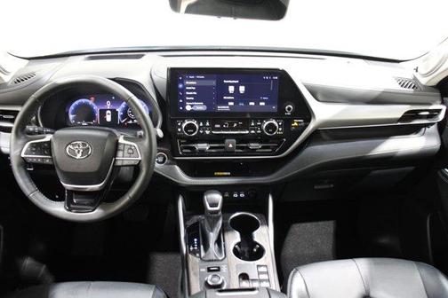 2024 Toyota Highlander Platinum
