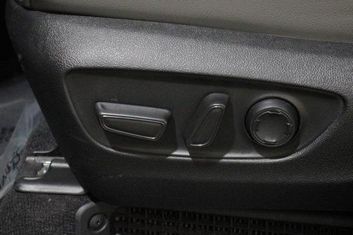 Midnight Black Metallic 2025 Toyota Sienna XLE