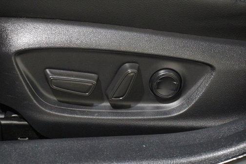 Wind Chill Pearl 2022 Toyota Camry Hybrid XLE