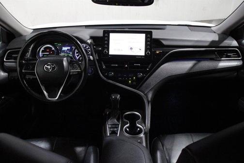 Wind Chill Pearl 2022 Toyota Camry Hybrid XLE