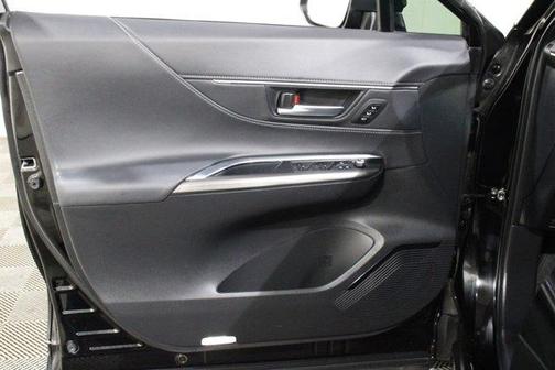 2022 Toyota Venza XLE