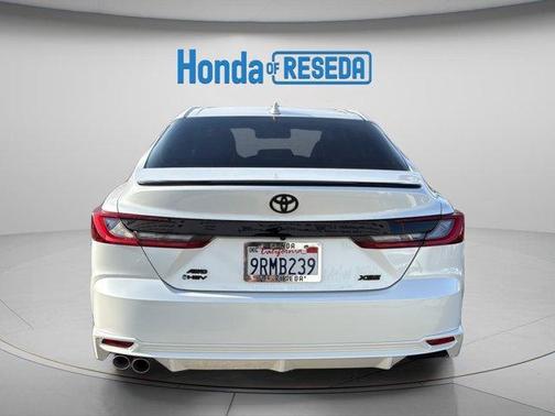 Wind Chill Pearl 2025 Toyota Camry XSE