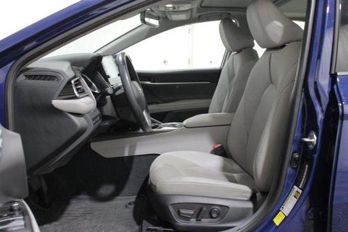 2024 Toyota Camry Hybrid XLE