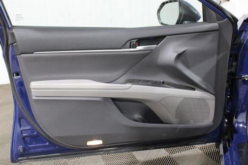 2024 Toyota Camry Hybrid XLE