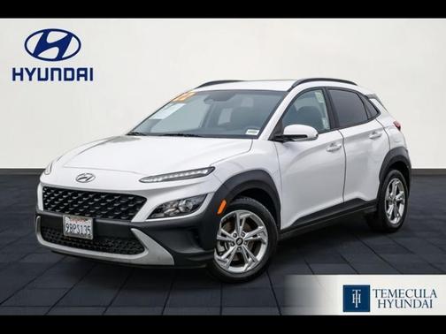 Lunar White 2022 Hyundai KONA SEL