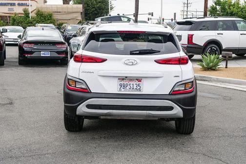 Lunar White 2022 Hyundai KONA SEL