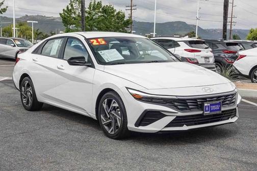 White 2025 Hyundai ELANTRA SEL Sport