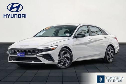 White 2025 Hyundai ELANTRA SEL Sport