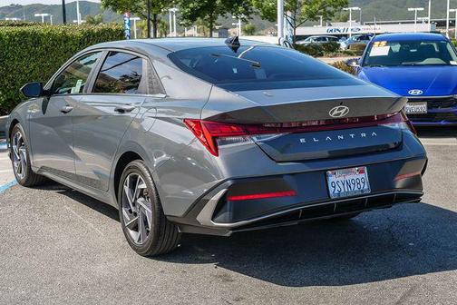 Ecotronic Gray 2025 Hyundai ELANTRA SEL