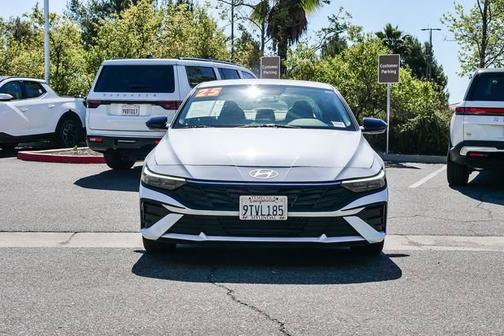 2025 Hyundai ELANTRA SEL Sport