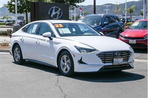 2023 Hyundai SONATA SE