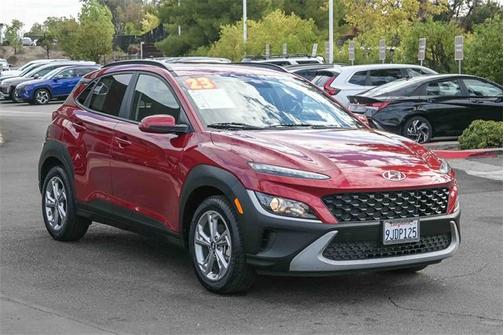 2023 Hyundai KONA SEL