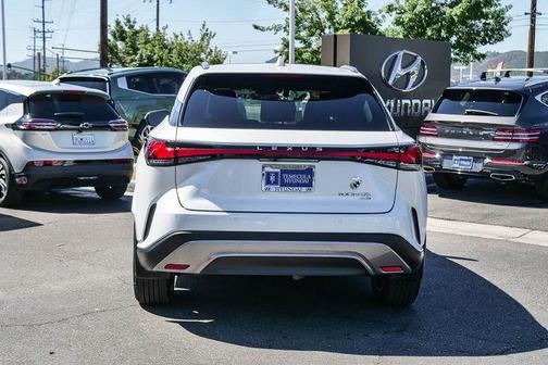White Pearl 2023 Lexus RX 350h Luxury