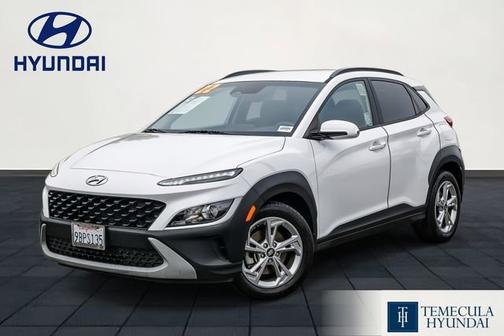 White 2022 Hyundai KONA SEL