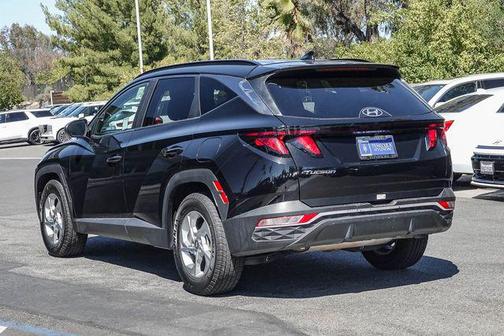 Black Pearl 2024 Hyundai TUCSON SEL