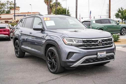 Platinum Gray Metallic 2022 Volkswagen Atlas 2.0T SE w/Technology 4MOTION