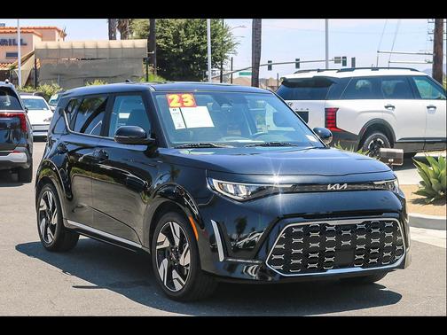 Fusion Black 2023 Kia Soul GT-Line