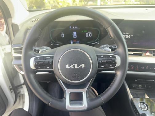 Snow White Pearl 2023 Kia Sportage Hybrid EX