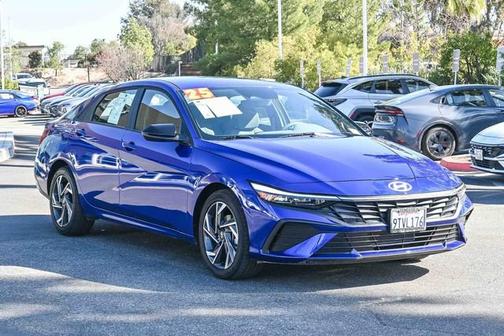 2025 Hyundai ELANTRA SEL Sport