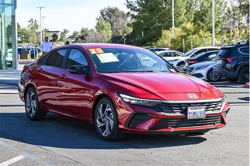 2025 Hyundai ELANTRA SEL Sport