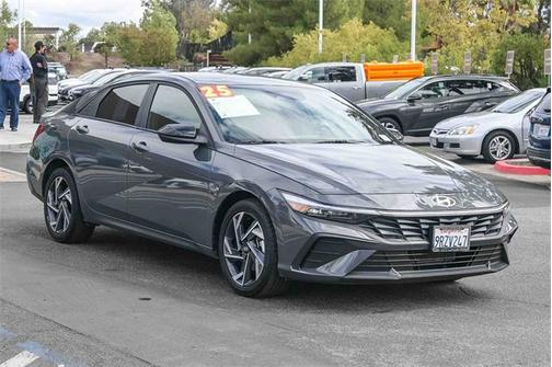2025 Hyundai ELANTRA SEL Sport