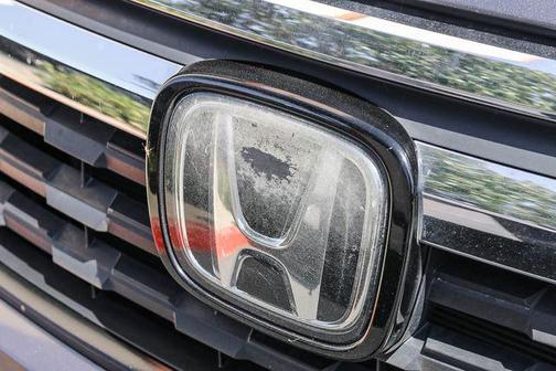 Modern Steel Metallic 2018 Honda Ridgeline RTL-E