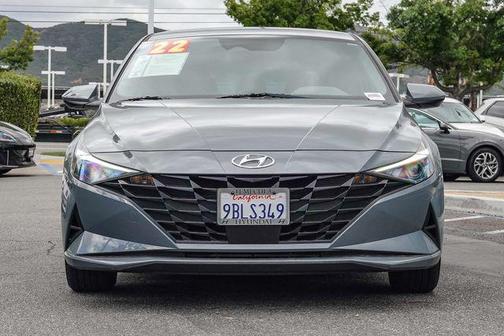 Fluid Metal 2023 Hyundai ELANTRA Limited
