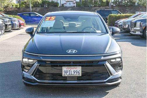 2025 Hyundai SONATA Hybrid Limited