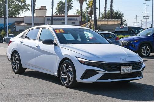2025 Hyundai ELANTRA SEL Sport