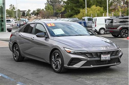 2025 Hyundai ELANTRA HEV SEL Sport