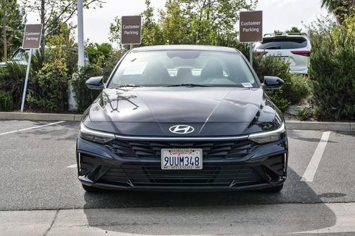 Black 2025 Hyundai ELANTRA SEL Sport
