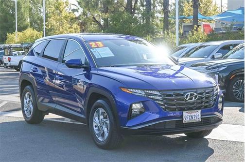 2023 Hyundai TUCSON SE