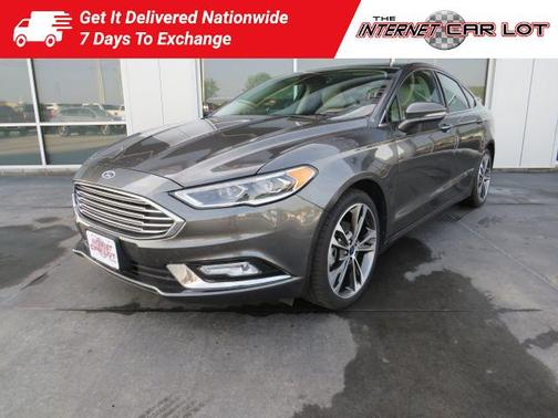 Photo 3 of 52 of 2017 Ford Fusion Titanium