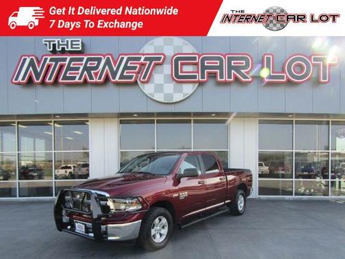 Photo 1 of 47 of 2019 RAM 1500 Classic SLT