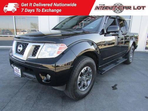 Photo 3 of 42 of 2016 Nissan Frontier Desert Runner