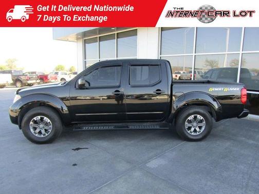 Photo 4 of 42 of 2016 Nissan Frontier Desert Runner