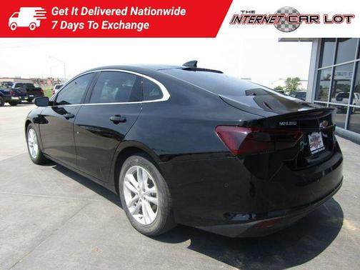 2017 Chevrolet Malibu 1LT for sale in Chicago, IL - image 5