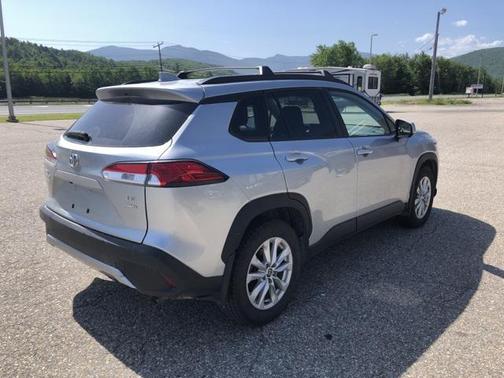 2022 Toyota Corolla Cross LE