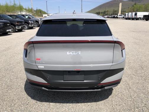 2025 Kia EV6 Light