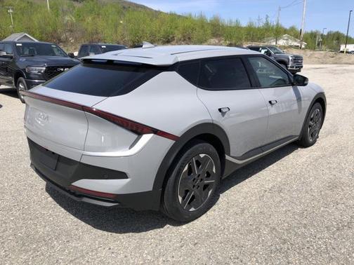 2025 Kia EV6 Light