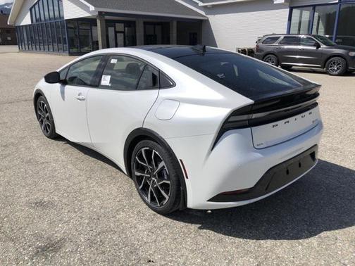 2025 Toyota Prius L
