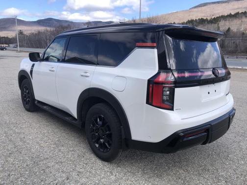 2025 Nissan Armada PRO-4X 4WD