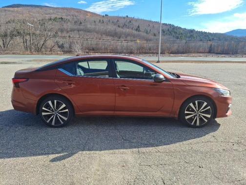 2021 Nissan Altima SR Intelligent AWD