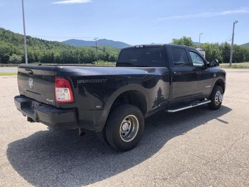 2021 RAM 3500 Big Horn Crew Cab 4x4 8' Box