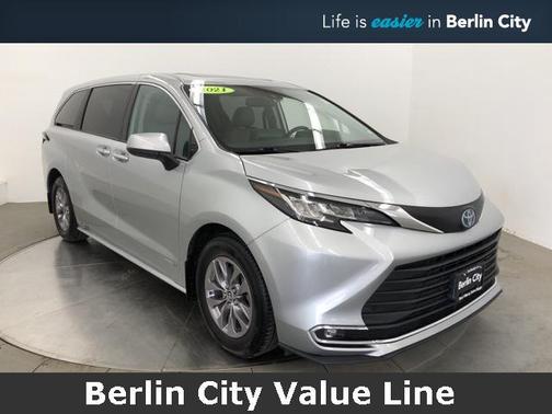2021 Toyota Sienna XLE 7 Passenger