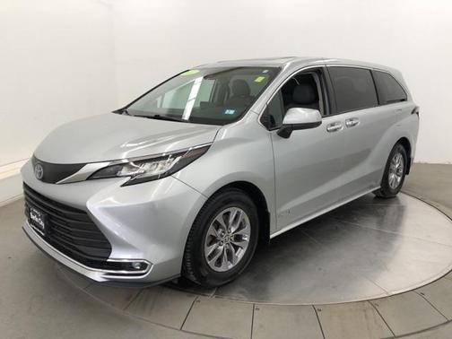 2021 Toyota Sienna XLE 7 Passenger