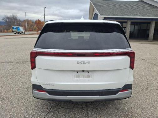 2025 Kia Carnival LXS