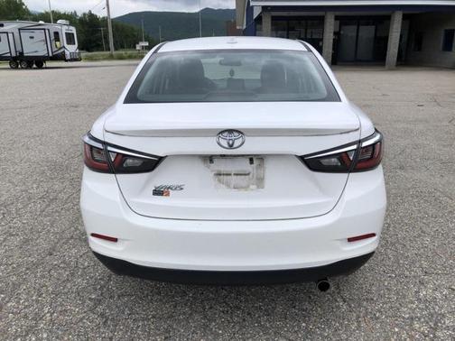 2020 Toyota Yaris Sedan L