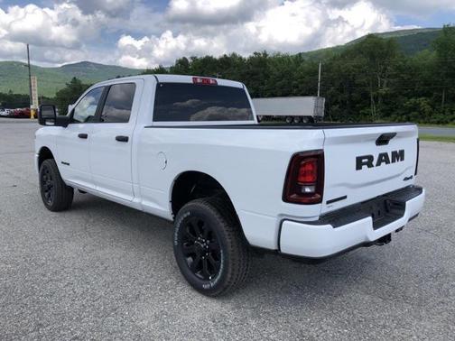 2025 RAM 2500 Big Horn Crew Cab 4x4 6'4' Box