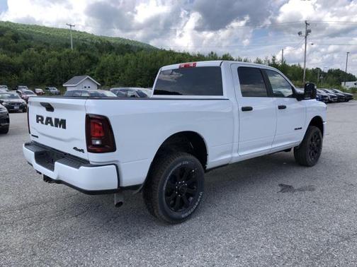 2025 RAM 2500 Big Horn Crew Cab 4x4 6'4' Box
